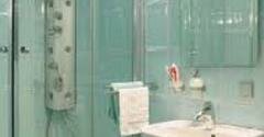 Как разместить душевую кабину в маленькой ванной: дизайн и интерьер маленькой ванной комнаты с душевой кабиной
